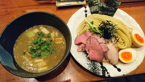 「特製つけ麺（柚子）、缶ビール　1,330円」@麺処 ほん田の写真