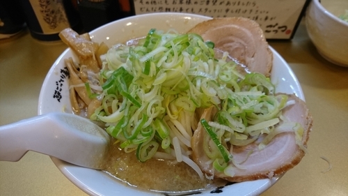 「しょうゆラーメン(ゴテゴテ) ￥ 750」@超ごってり麺 ごっつの写真