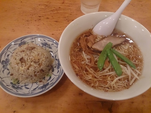 「ラーメン¥600／半チャーハン¥400」@香湯ラーメン ちょろり 恵比寿店の写真