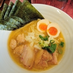 特製濃厚鶏白湯そば