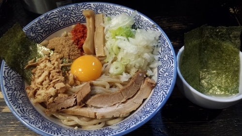 「まぜそば(並)800円ラーパス海苔」@狼煙 〜NOROSHI〜の写真