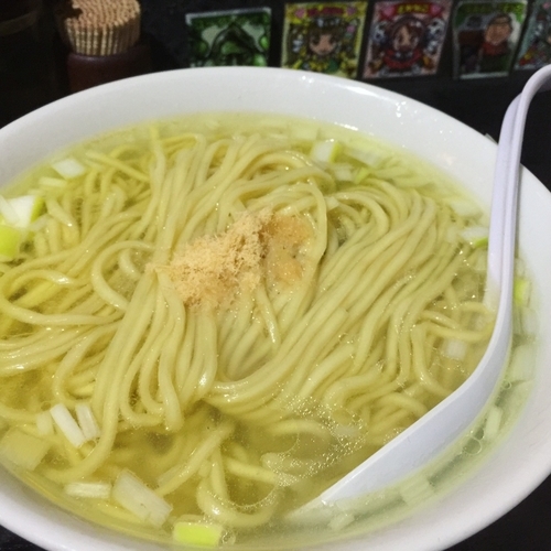 「麺が太い塩そば（具なし）」@塩そば 桑ばらの写真