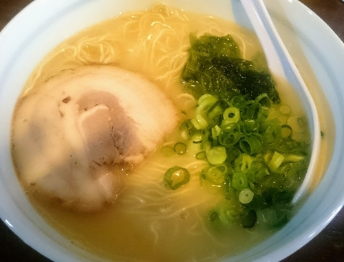 「まる玉らーめん＋替え玉」@らーめん まる玉 両国店の写真