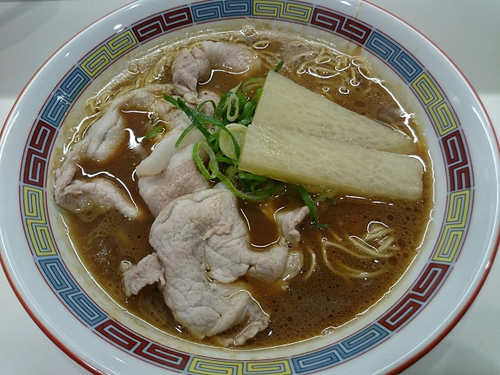 「煮干鰮豚骨らーめん」@煮干鰮豚骨らーめん 嘉饌の写真