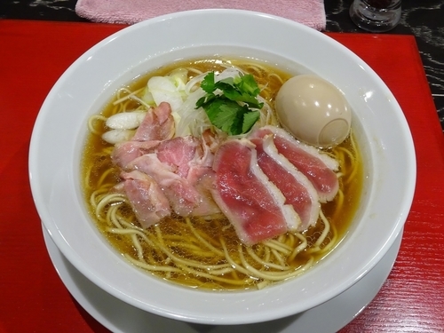 「醤油らーめん（750円）＋味玉（100円）」@鴨だしらーめん 鴨福の写真
