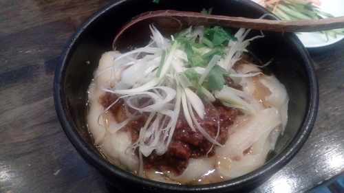 「じゃじゃ刀削麺（880円）」@刀削麺 張家 品川店の写真
