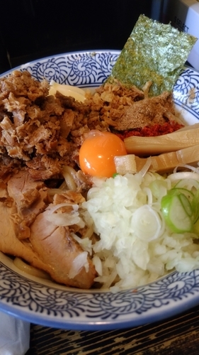 「まぜそば800円＋ほぐし豚180円」@狼煙 〜NOROSHI〜の写真