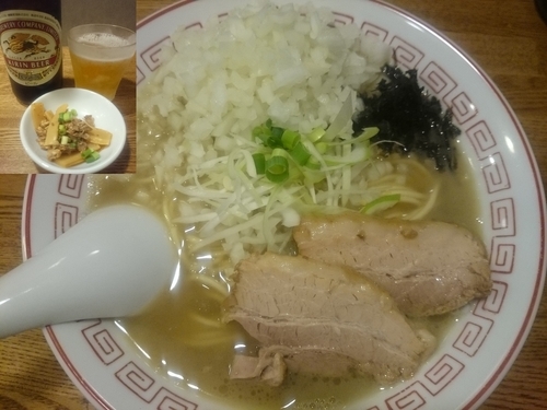 「煮干そば（白醤油）￥790＋玉ねぎ￥100＋瓶ビール￥500」@煮干中華そば専門 煮干丸の写真