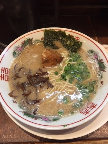 「博多らあめん 680円 替玉サービス+黒マー油20円」@博多らあめん kokoroBAの写真