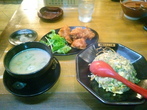 「チャーハン　唐揚げ」@うま屋ラーメン 彦根店の写真