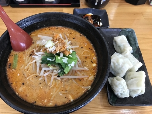 「坦坦麺 野菜水餃子のセット」@上海餃子館の写真