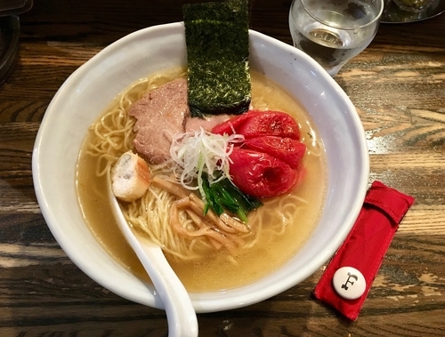 「塩ラーメン＋焼きトマト」@RAMEN CiQUEの写真