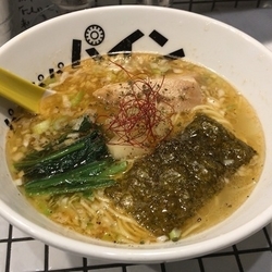 パイナップルラーメン(えび塩)750円