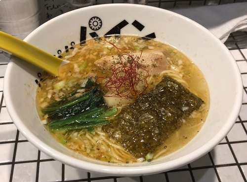 「パイナップルラーメン(えび塩)750円」@パパパパパインの写真