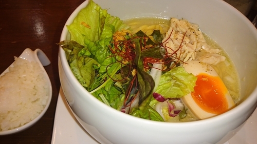 「鶏白湯塩そば(プチご飯付)」@鶏白湯麺 蔭山 高田馬場店の写真