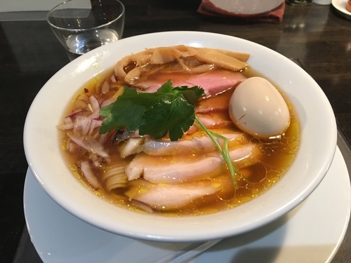 「淡麗煮干らーめん 全部入り」@KaneKitchen Noodlesの写真