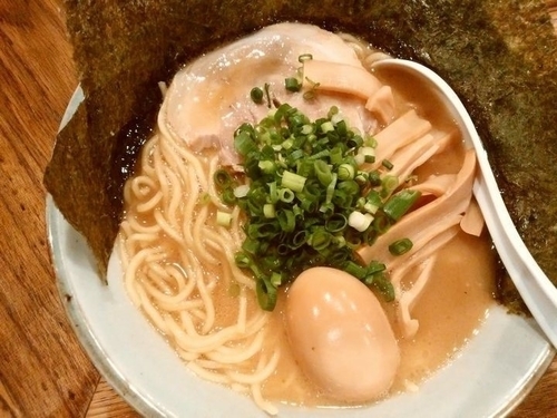 「らーめん（大盛）＋味玉＋のり」@風雲児の写真