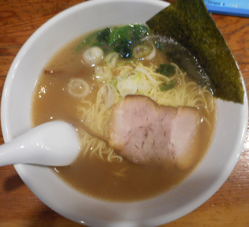 「豚骨醤油ラーメン ７０２円」@三珍 富士力食堂 さいたま三橋の写真