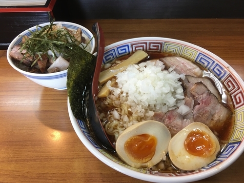 「竹岡式 味玉 850円 ミニ燻しチャー丼 200円」@千葉拉麺倶楽部 拉通（ra2）の写真