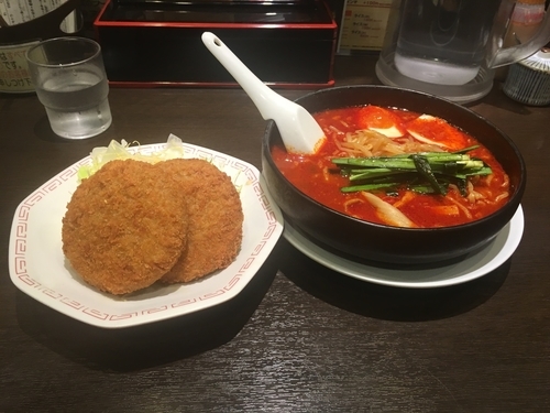 「旨辛麺 ４辛 ミンチカツ定食」@来来亭 千葉花見川店の写真