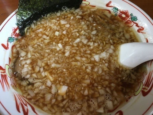 「中華そば、玉ねぎ多目」@中華そば 吾衛門の写真