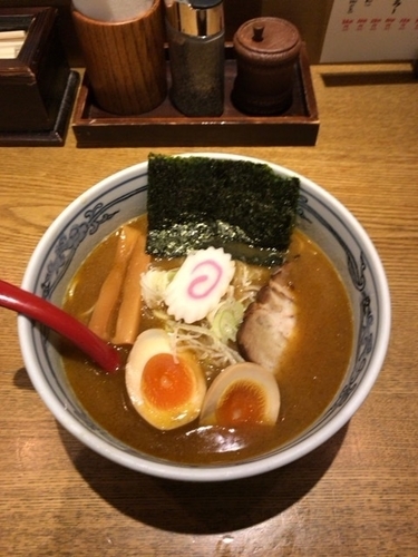 「味玉ラーメン 820円」@麺や 六三六 名駅店の写真