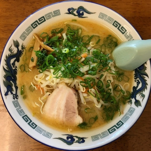 「味噌ラーメン(680円) ねぎ(40円) もやし(60円)」@鈴木食堂の写真