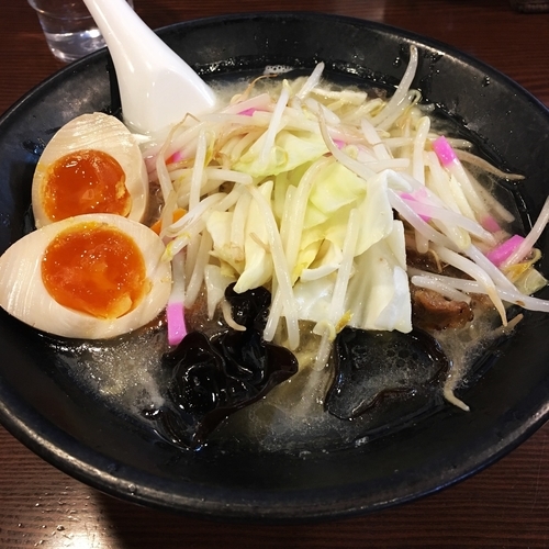 「濃鶏塩タンメン+煮玉子」@らーめん岩本屋 高岡横田店の写真