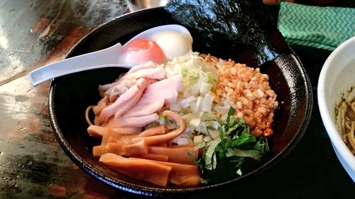 「コンチネンタル特鳥まぜそばアーイッ」@濃麺 海月の写真