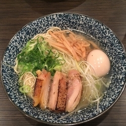 あっさり鶏そば 味玉トッピング