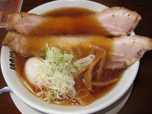 「醤油ラーメン580円＋特大チャーシュー450円他」@食堂 はせ川の写真