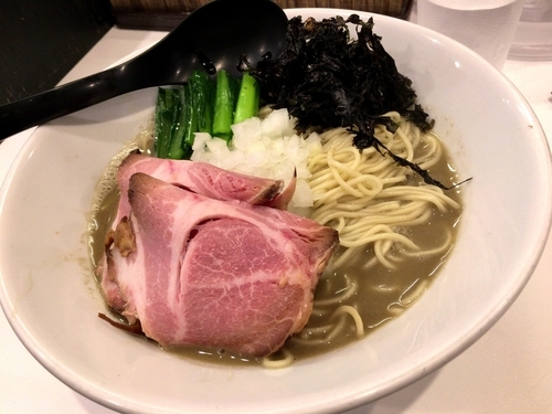 「特濃煮干そば」@海老・特濃煮干そば まるはの写真