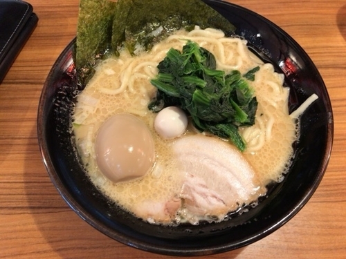 「味玉ラーメン 並 脂多め 842円」@横浜家系ラーメン 壱角家 上尾店の写真