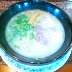 とんこつらーめん