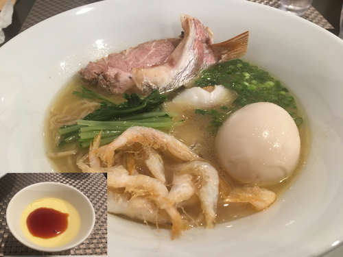 「【限定】天然真鯛×白えびの塩ラーメン1100円、味玉100円」@麺匠 きくちの写真