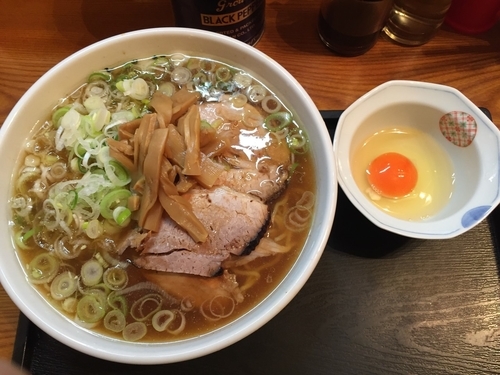 「らーめん ふつう(730円)+生玉子(50円)」@大勝軒 淵野辺店の写真