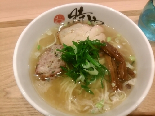 「塩そば820円＋特製＋ビール2」@中華蕎麦 時雨の写真