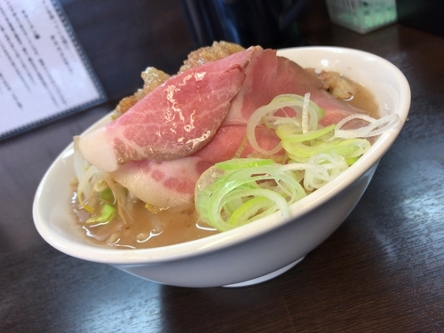 「少　ローストポーク」@ラーメンどでん 大宮店の写真