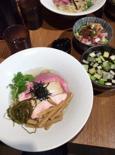 「【限定】川越醤油つけそば （鳥ver.）850円＋海鮮丼」@寿製麺よしかわ 川越店の写真