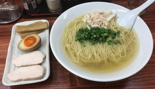 「鶏と白醤油そば(限定)800円」@麺や 睡蓮の写真