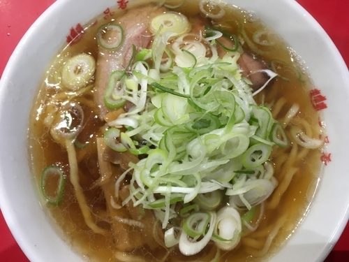 「手打ちらーめん 750円（ネギ+100円）」@一品香 駒生店の写真