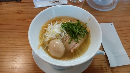 「鶏塩＋味玉＋追い玉(黒)」@麺蔵 あつおの写真