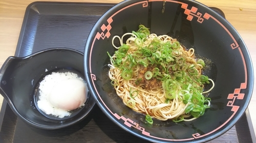 「汁なし担担麺(辛さ2倍)＋温泉玉子」@汁なし担担麺専門 キング軒 銀座出張所の写真