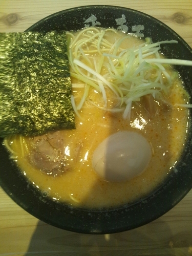 「謹製味玉ラーメン（辛味噌）」@長浜ラーメン一番軒 小牧店の写真