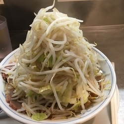 ラーメン 野菜増増 脂すくなめ