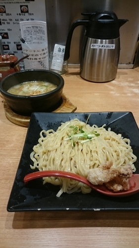 「濃厚強火焚き付けめん」@鶏と魚だしのつけめん哲 溝の口店の写真