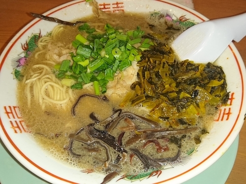 「からし高菜ラーメン」@しぇからしか 梅田店の写真
