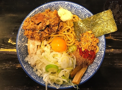 「まぜそば（大盛り） + ほぐし豚」@狼煙 〜NOROSHI〜の写真