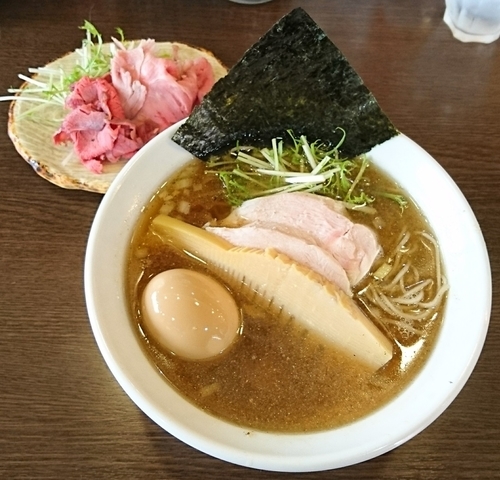「【限定】清湯煮干しラーメン＋チャー増＋味玉」@濃厚道場 幸手本部の写真