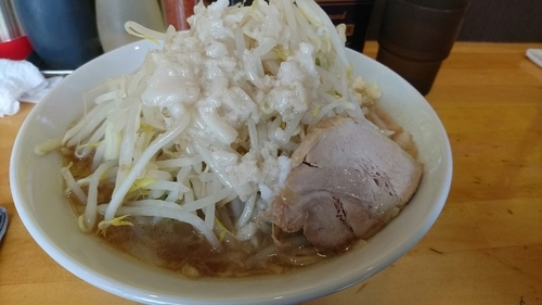 「ラーメン 中」@ハングリーピッグ 曙町店の写真